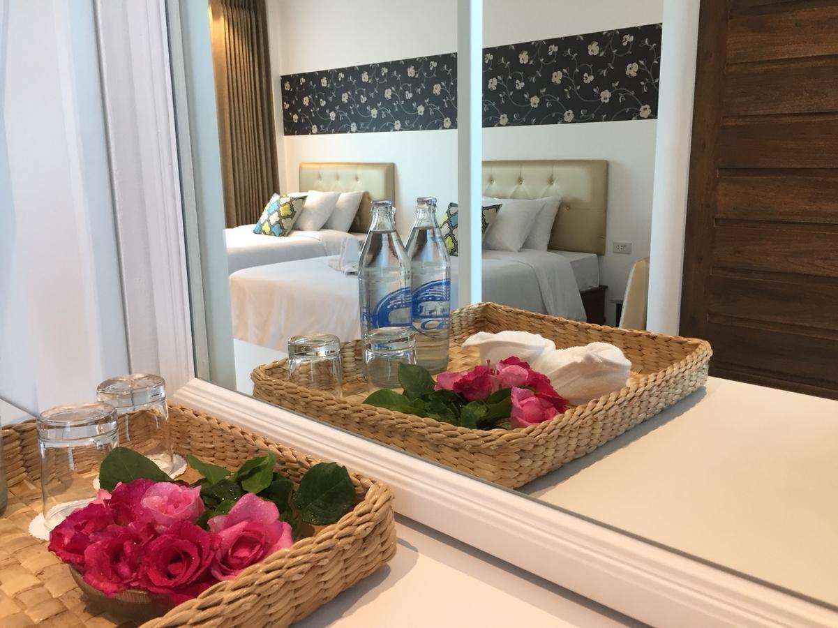 Phetcharat Grand Hotel Maesot Mae Sot Buitenkant foto