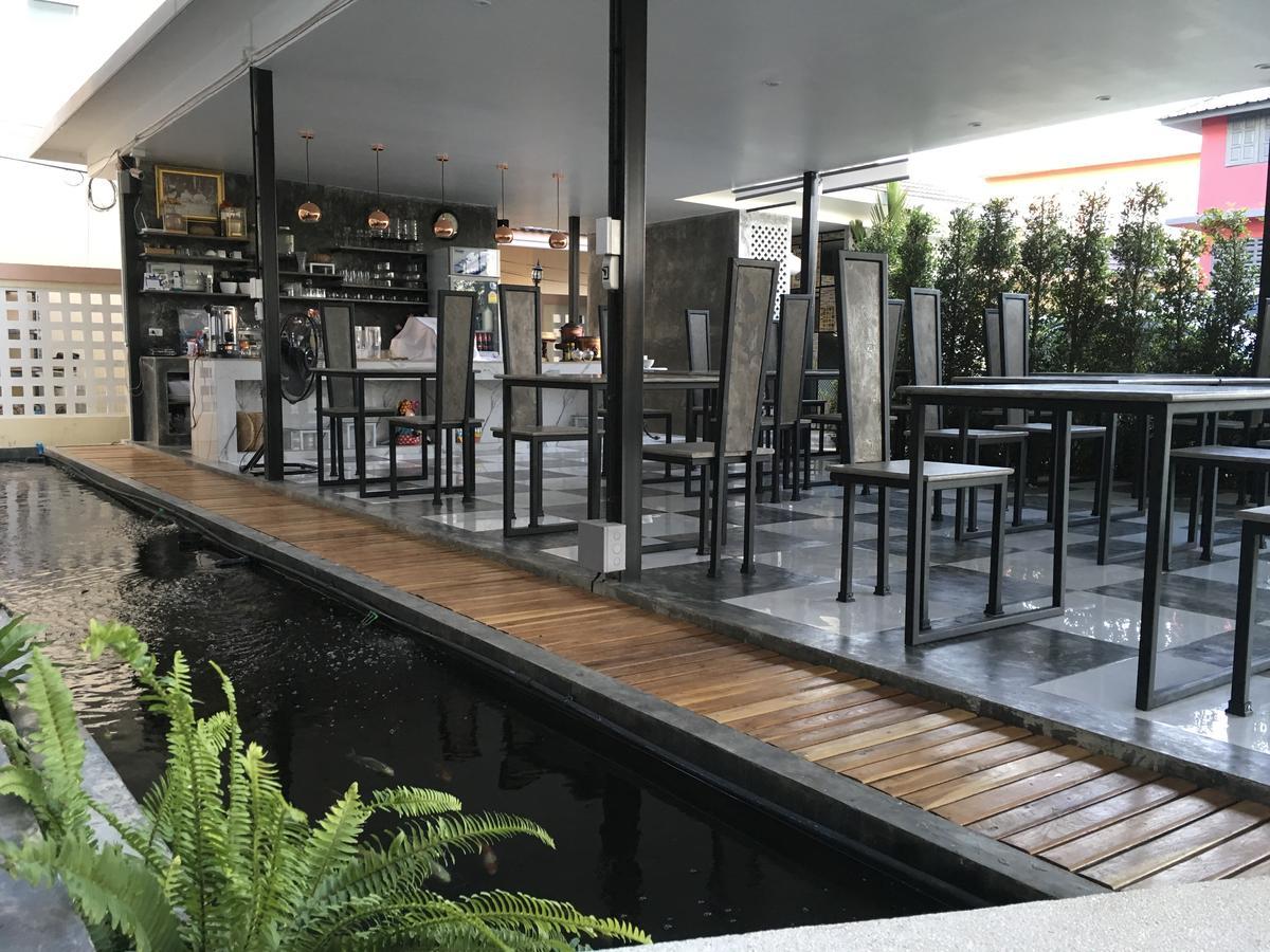 Phetcharat Grand Hotel Maesot Mae Sot Buitenkant foto