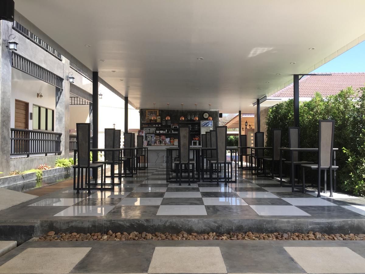 Phetcharat Grand Hotel Maesot Mae Sot Buitenkant foto