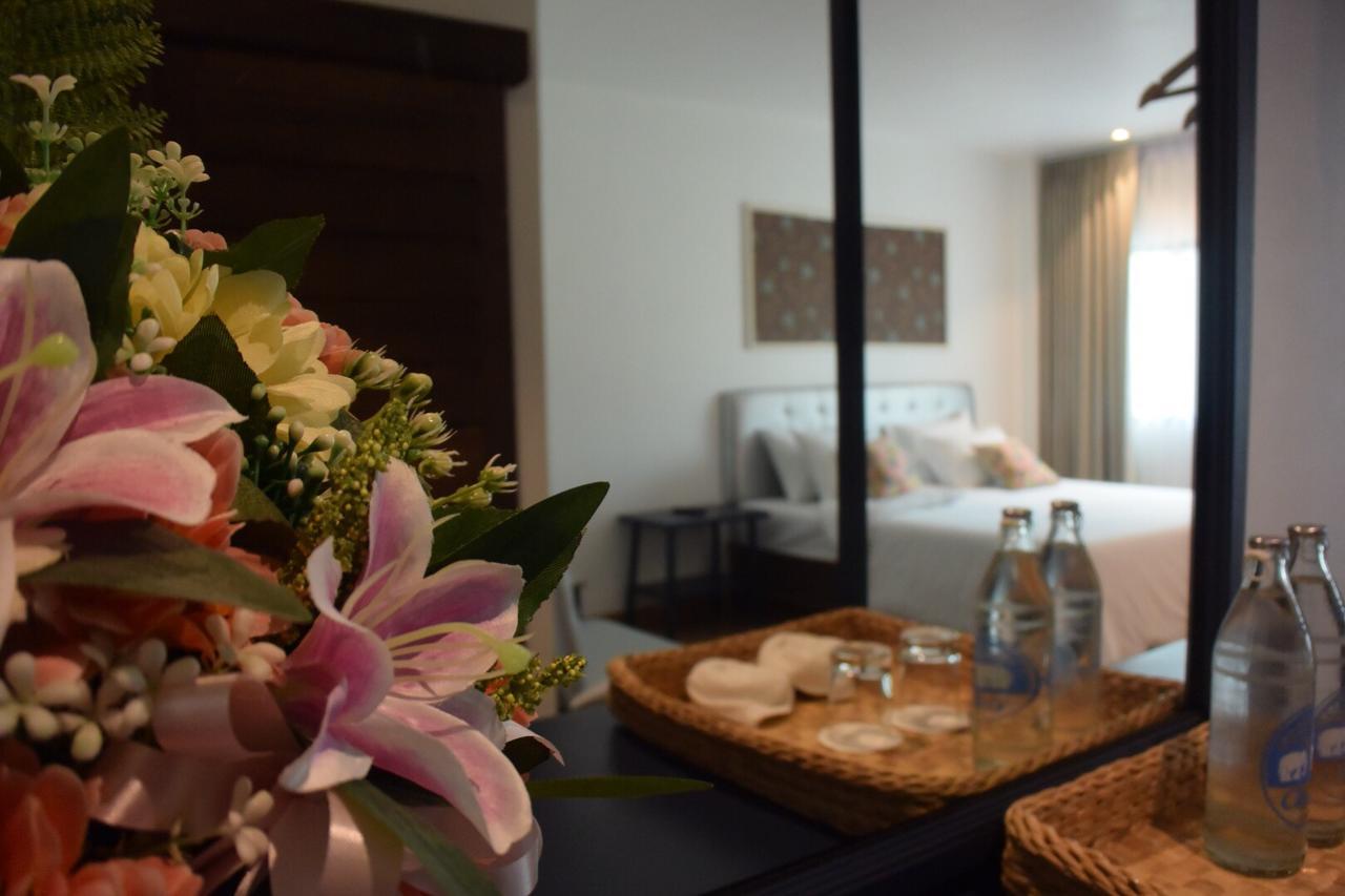 Phetcharat Grand Hotel Maesot Mae Sot Buitenkant foto