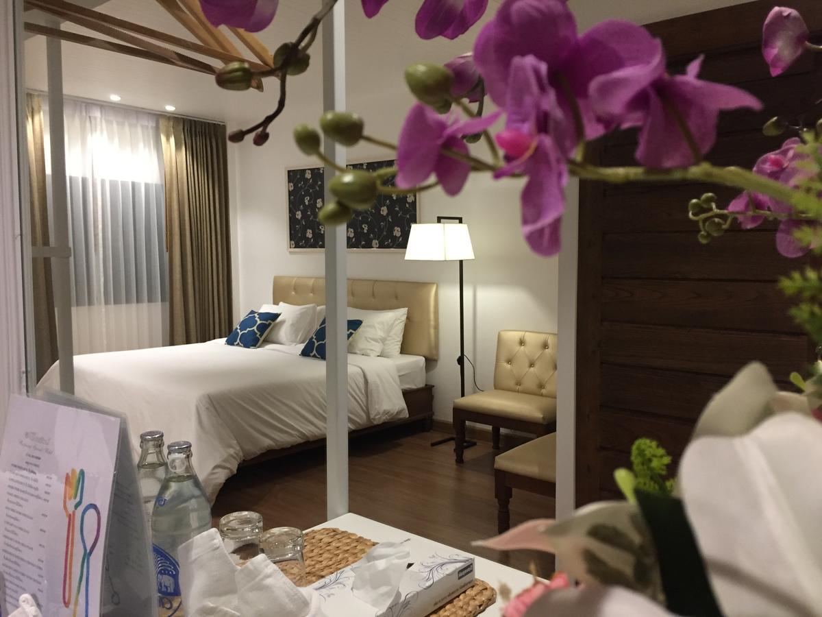Phetcharat Grand Hotel Maesot Mae Sot Buitenkant foto